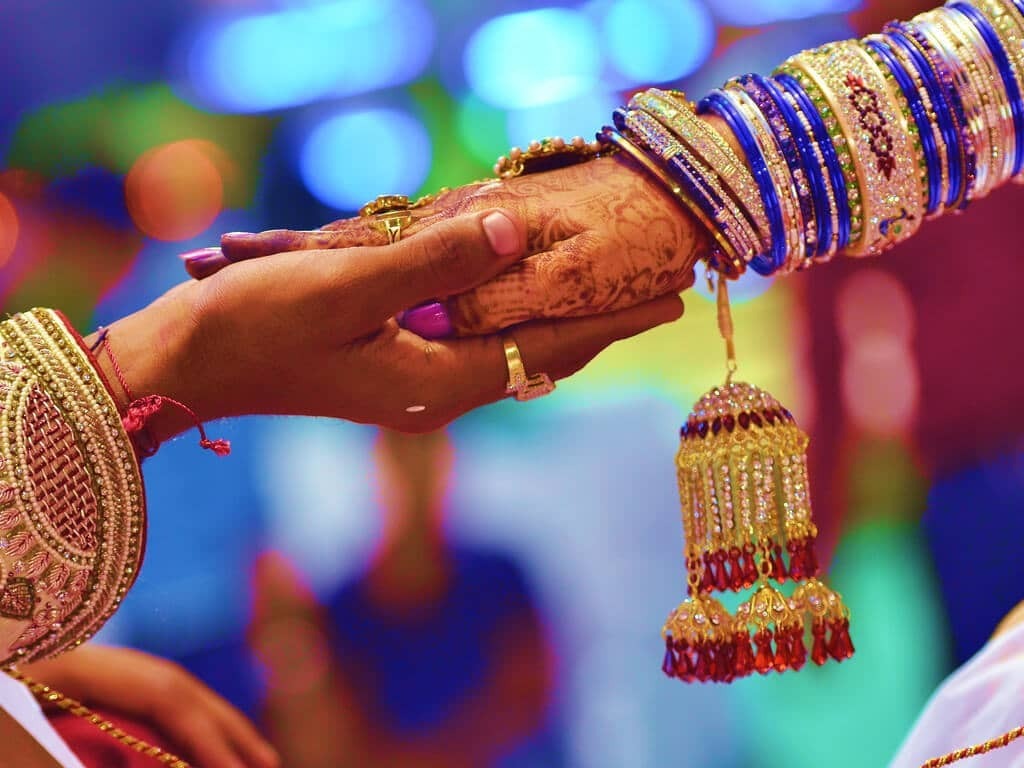 How can mutual funds help you finance your destination wedding?